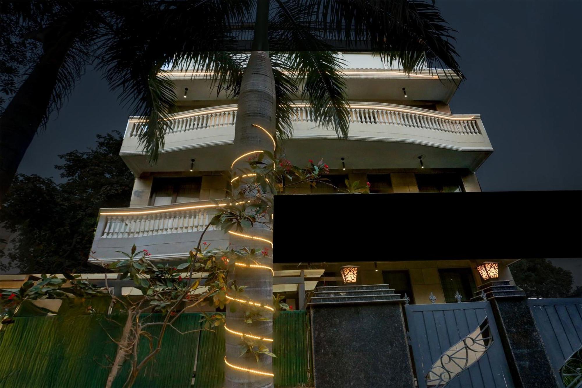 Super Townhouse Sushant Lok Phase 1 Formerly Hotel Neven Gurgáon Exteriér fotografie